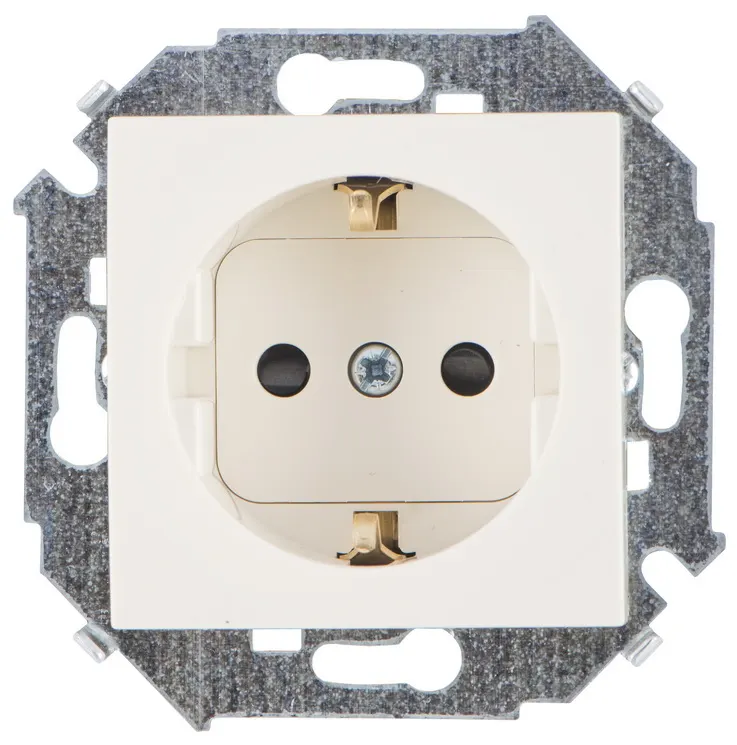 Simon15 վարդակ հողանցումով 16A 250В փղոսկր (1/20)